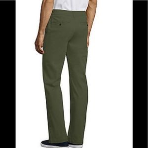 St. John’s Bay Stretch chino in forest green size 34/32